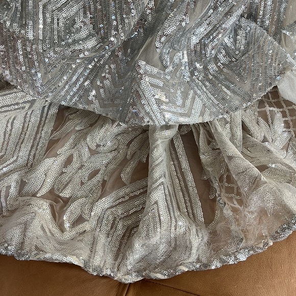 Silver Hollywood Mac Duggal Rhinestone Sequined GOWN in Size 8